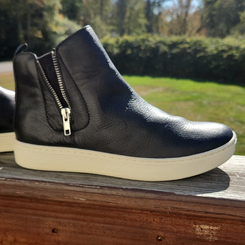 Sofft Black Leather Ankle Booties with Cream Sole